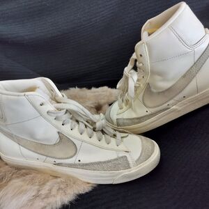 Nike Blazer Mid 77 Women Size 8